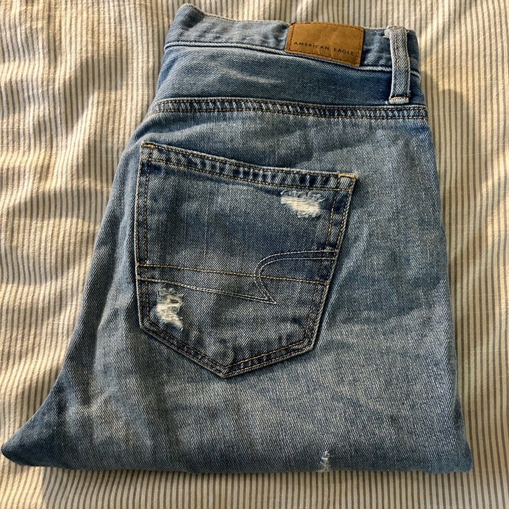 American Eagle Outfitters Relaxed Fit Light Blue Jeans